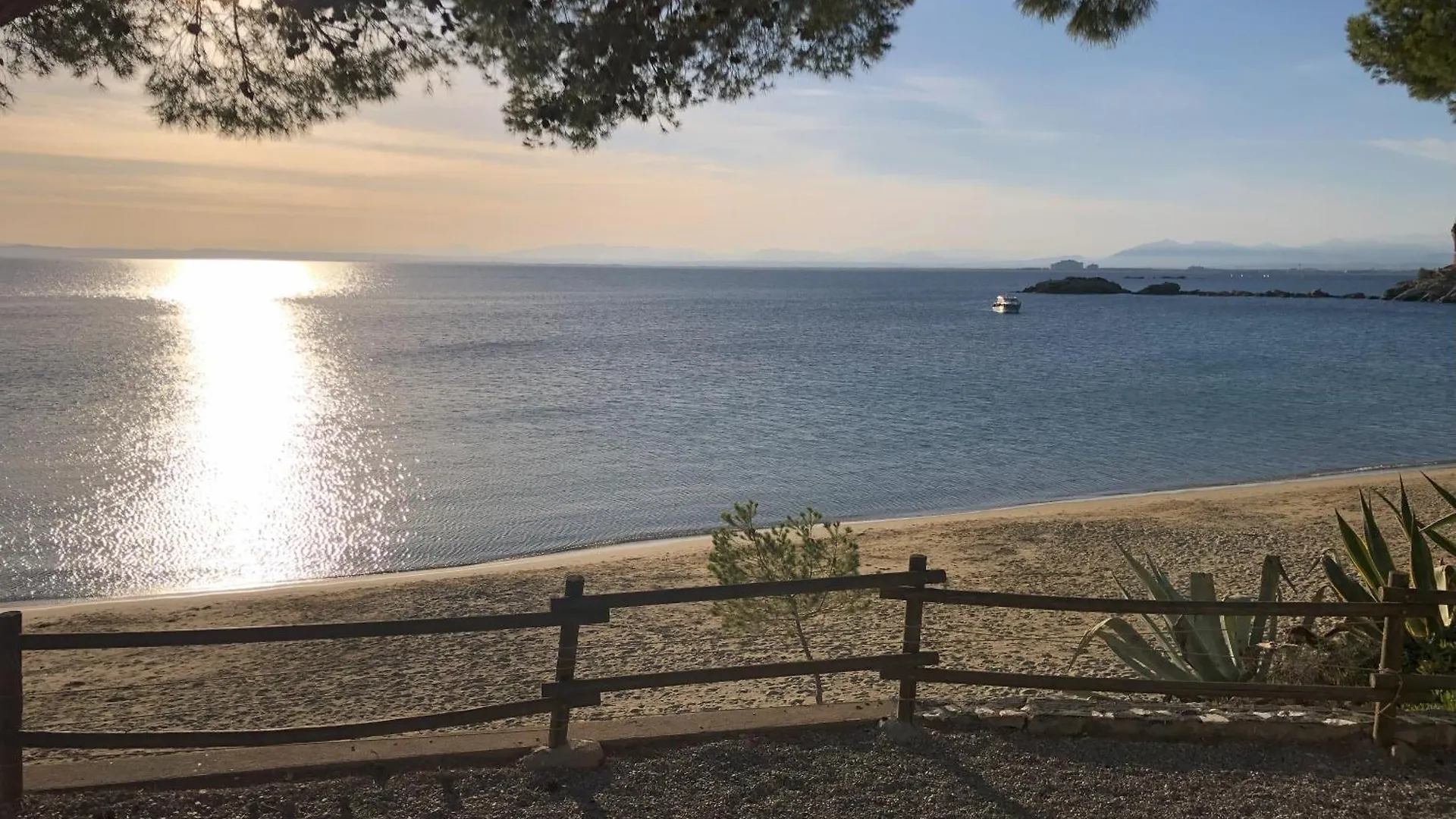 Veuras El Mar - Madrague Beach Studio 21 Apartment Roses